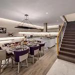אתר נופש Rixos Premium - The Land Of Legends Access 5*