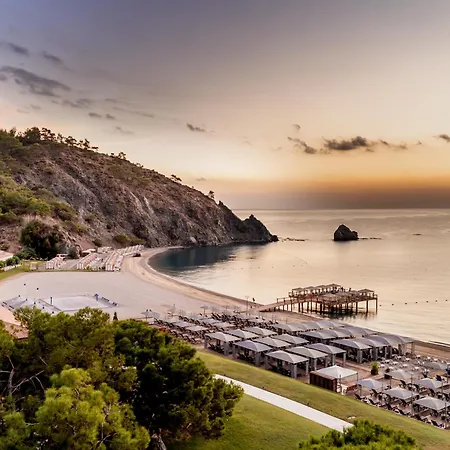 Курортный комплекс Rixos Premium - The Land Of Legends Access