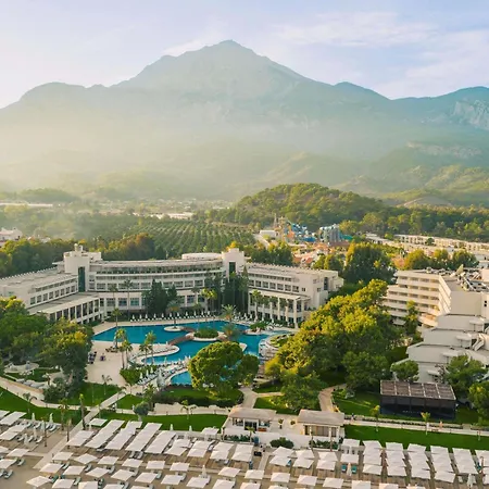 אתר נופש Rixos Premium - The Land Of Legends Access 5*