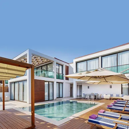 אתר נופש Rixos Premium - The Land Of Legends Access 5*